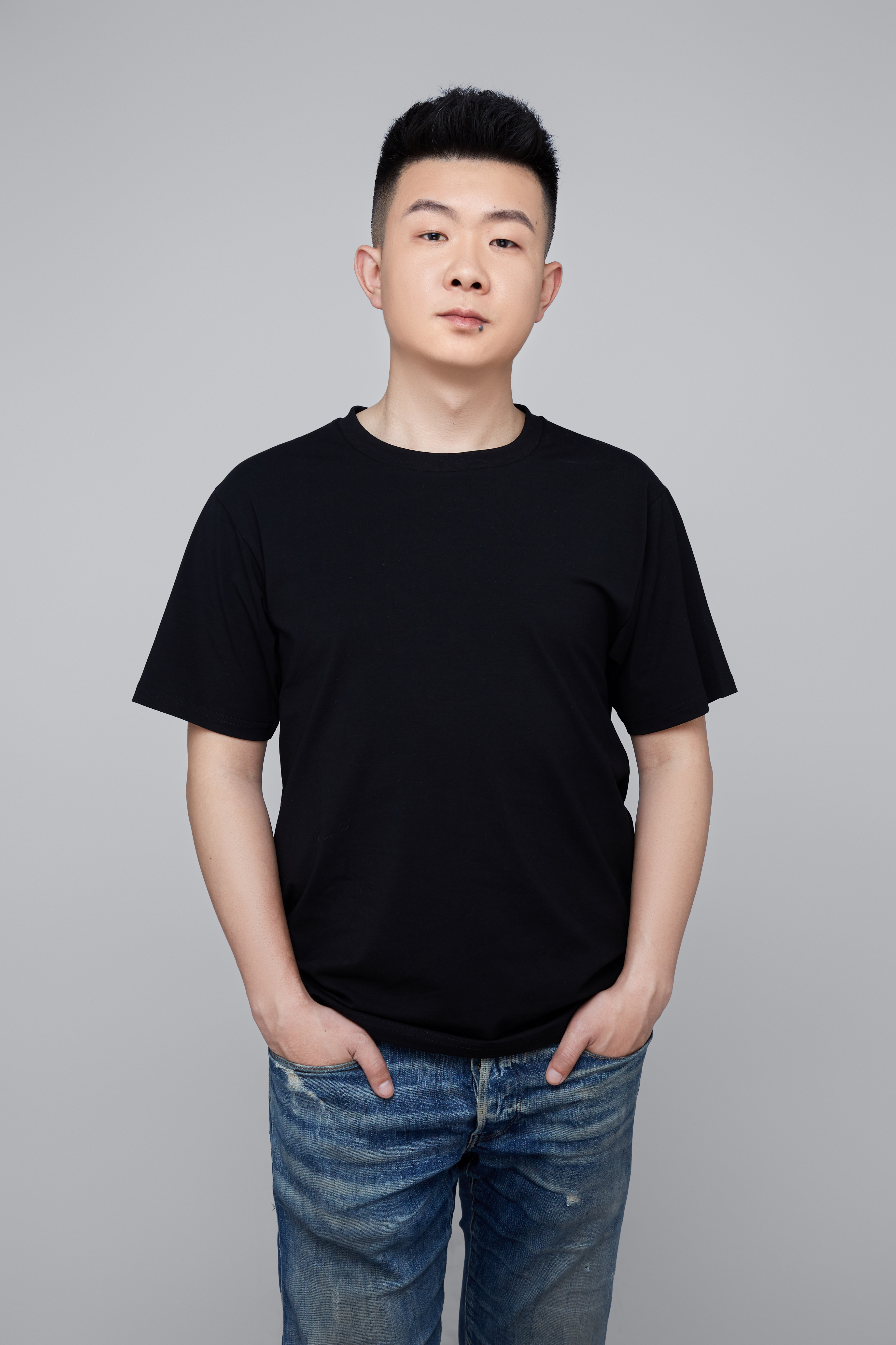 ʦƱ/HuangBin